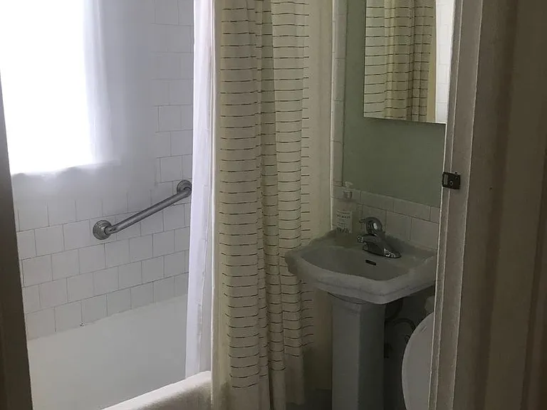 1906 W Waveland Ave #1R — Photo 19