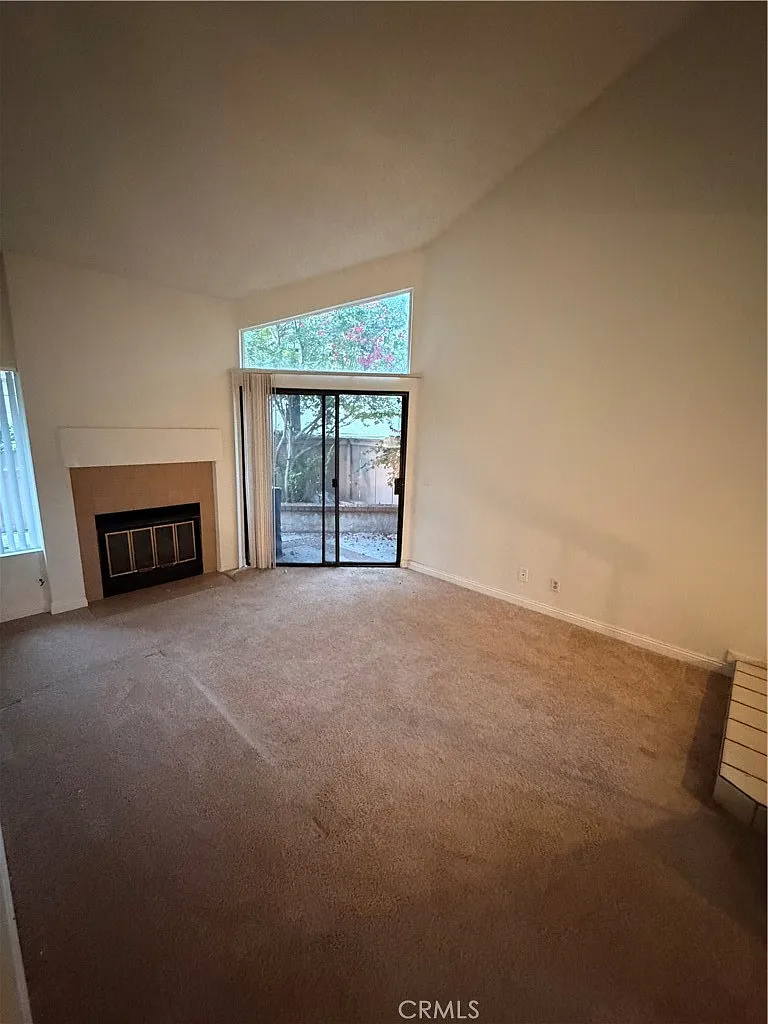 2 bed, 2.5 bath, 1297 sqft, $3,450 — Photo 3