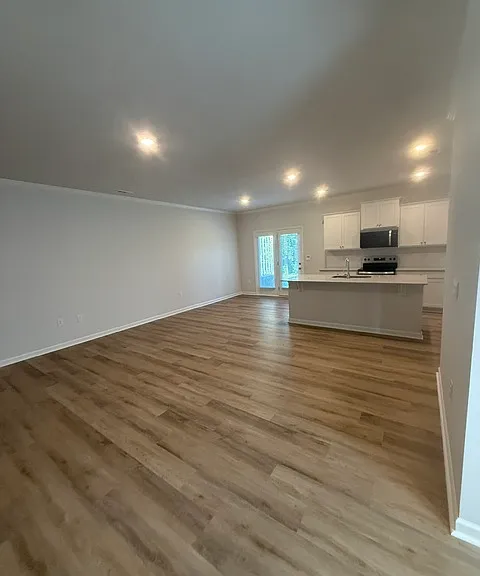 44 Berryville Dr — Photo 4