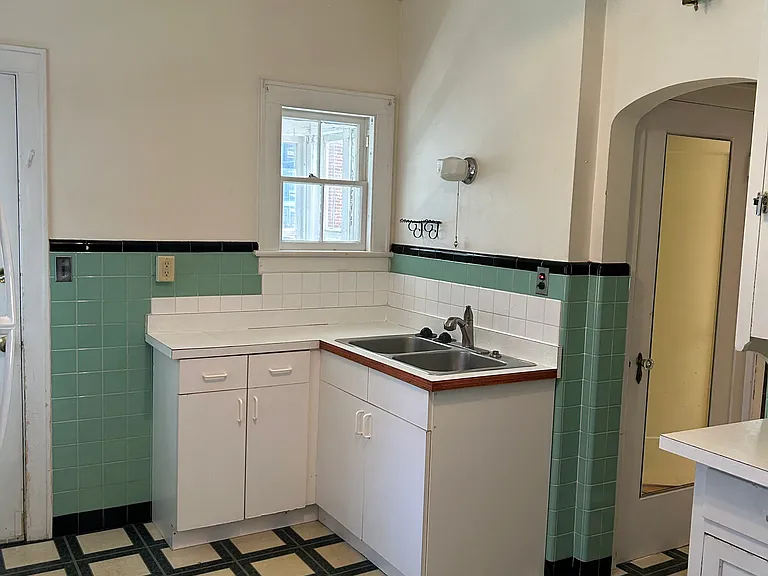 9 Adsit Ct — Photo 8