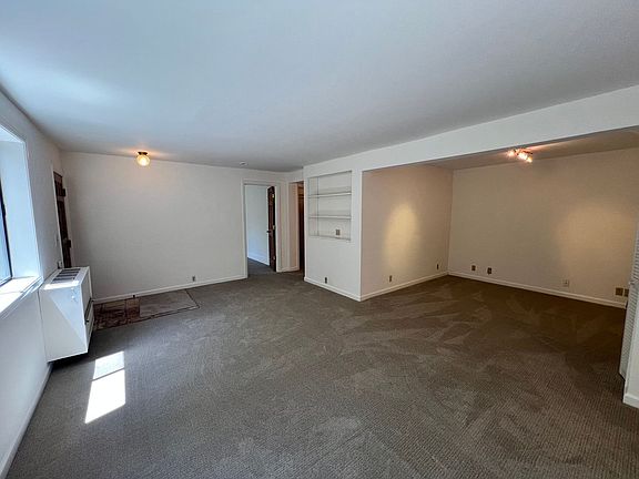 5th image of 311 & 315 Sunset Way #315