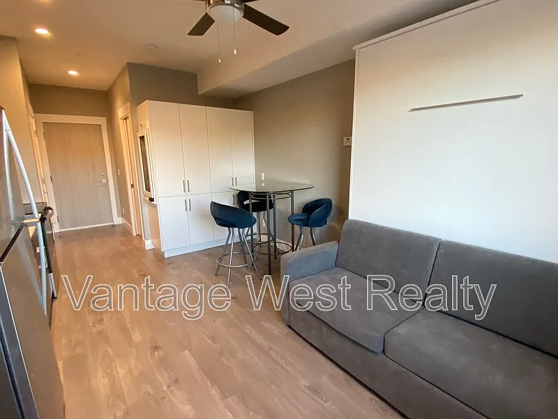 925 Leon Ave — Photo 4