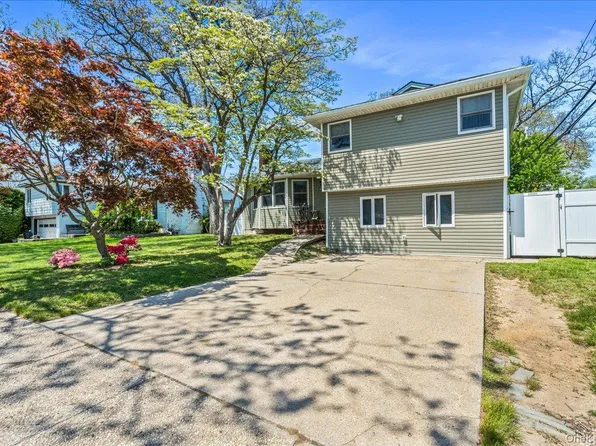 1733 Andrea Road, East Meadow, NY 11554