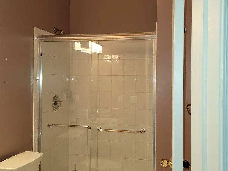 5689 Versailles Ave — Photo 71