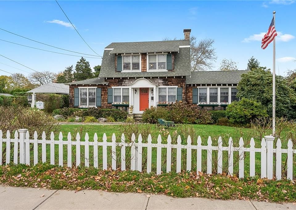 55 Crandall Ave, Westerly, RI 02891 Zillow