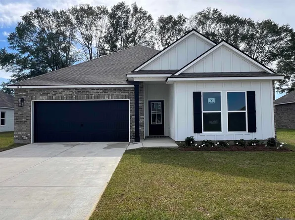 3430 Chien St, Zachary, LA 70791