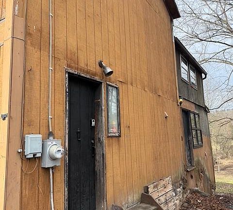 2nd image of 2035 Halfmoon Valley Rd