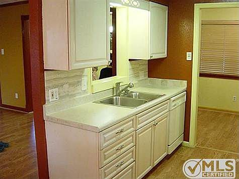 4th image of 3443 Cloverdale Ln
