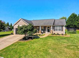 109 Rustcraft Dr, Greer, SC 29651