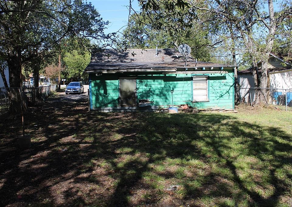 1st image of 1107 S Rogers St