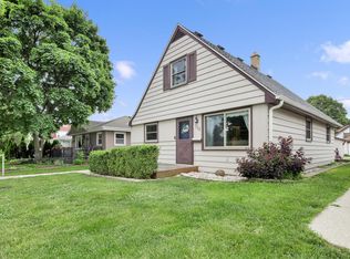 723 S 92nd St, West Allis, WI 53214