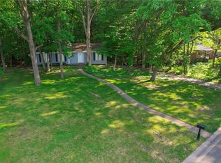 28 Lakeshore Dr, Danville, IL