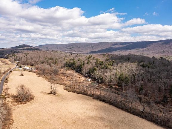 5th image of 158 Bright Hollow Rd