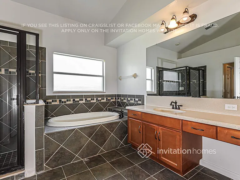 2313 Nesslewood Dr — Photo 12