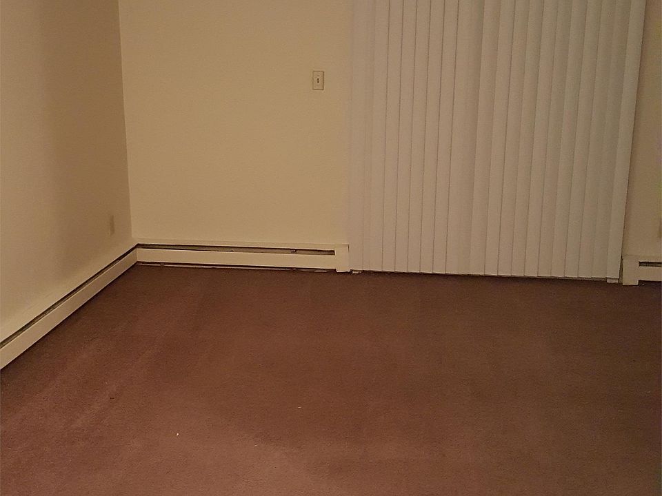 2nd image of 1315 Devon Ave APT B1