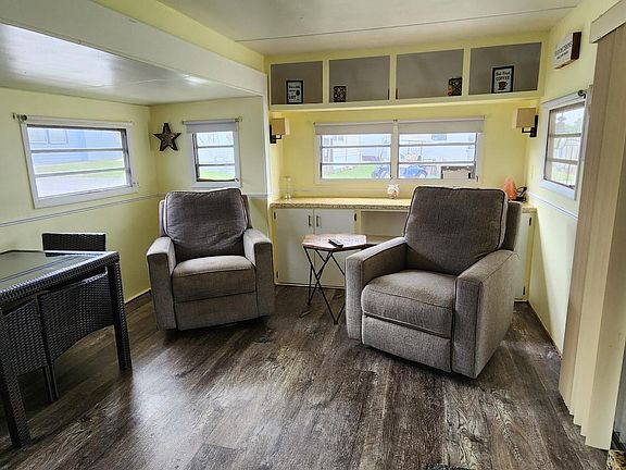 3rd image of 7820 Wire Rd #127