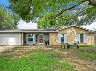 703 Del Mar Ln, Arlington, TX 76012
