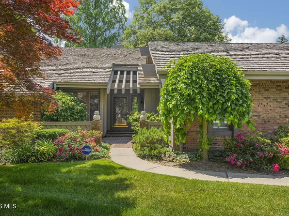 29603 Somerset Rd, Perrysburg, OH 43551