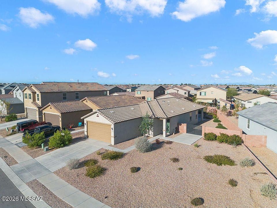 large front yard w/ drip irrigation throughout