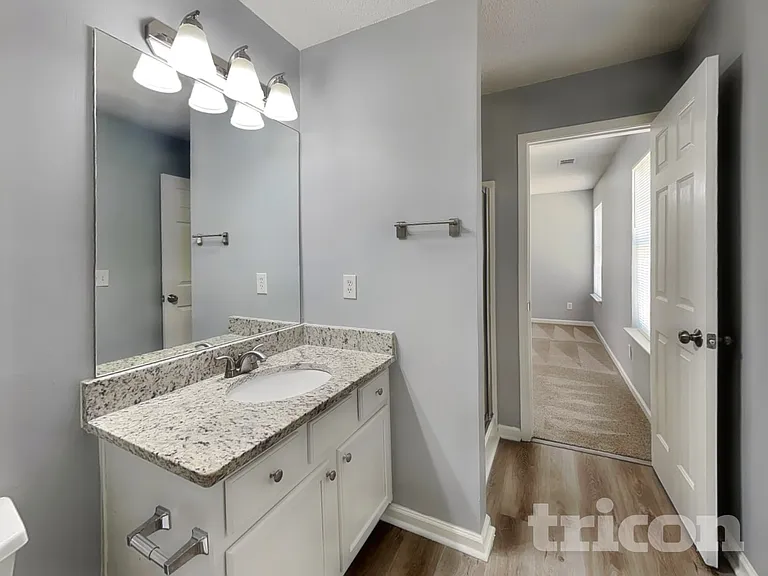 245 Longview Dr — Photo 7