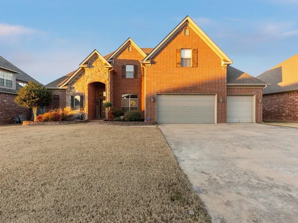223 Corondelet Ln, Maumelle, AR 72113
