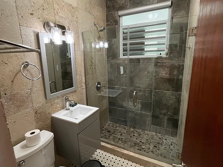 107 Lighthouse — Photo 10