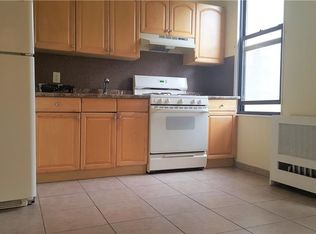 3619 37th St, Long Island City, NY 11101