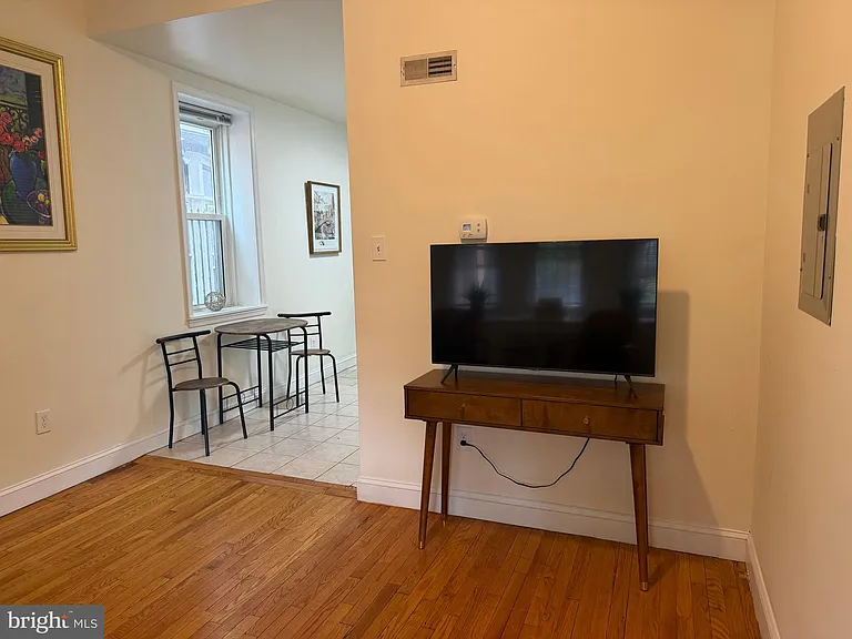 922 S 49th St #-1 — Photo 13