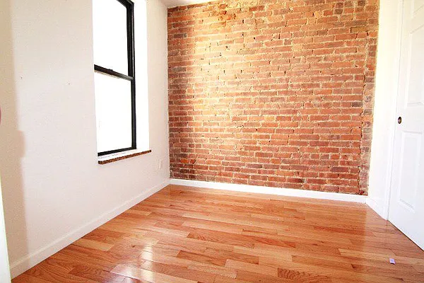 Rented by Green Home NY Realty LLC | media 29