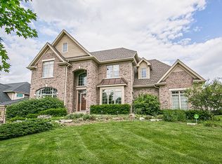 3250 Justamere Rd, Woodridge, IL 60517