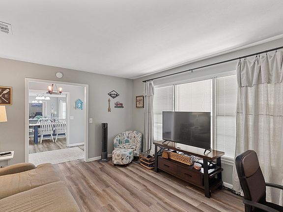 3rd image of 503 Collingswood Dr