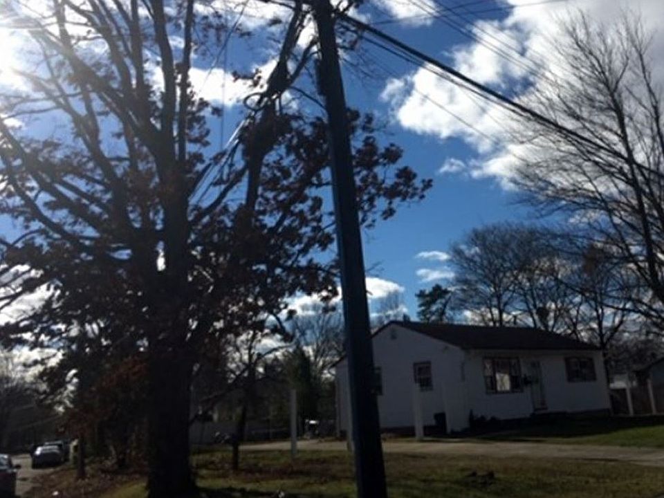 2nd image of 90 Cumberbach St