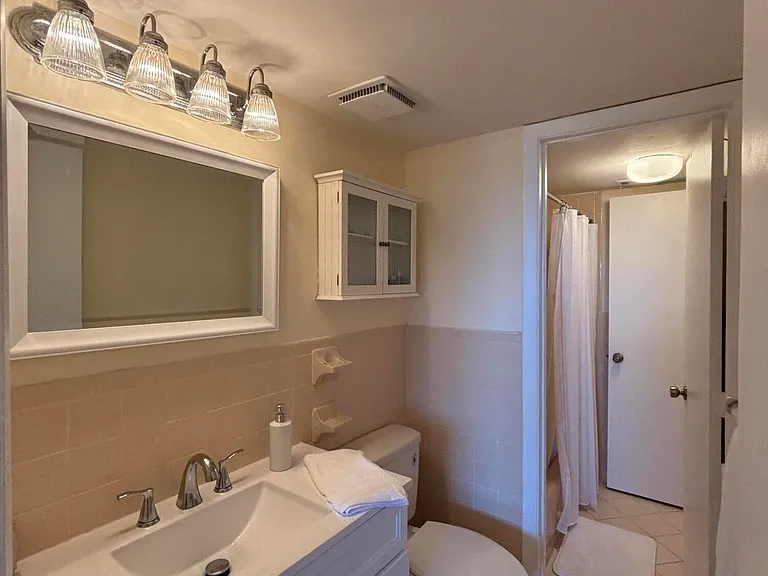 500 Palm Springs Blvd #602 — Photo 8