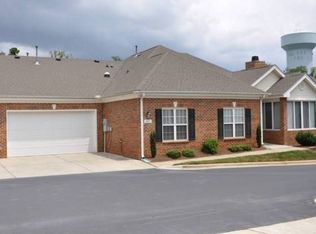 604 Rigside Pl, Cary, NC 27511