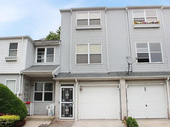 86 Lorraine Loop, Staten Island, NY 10309
