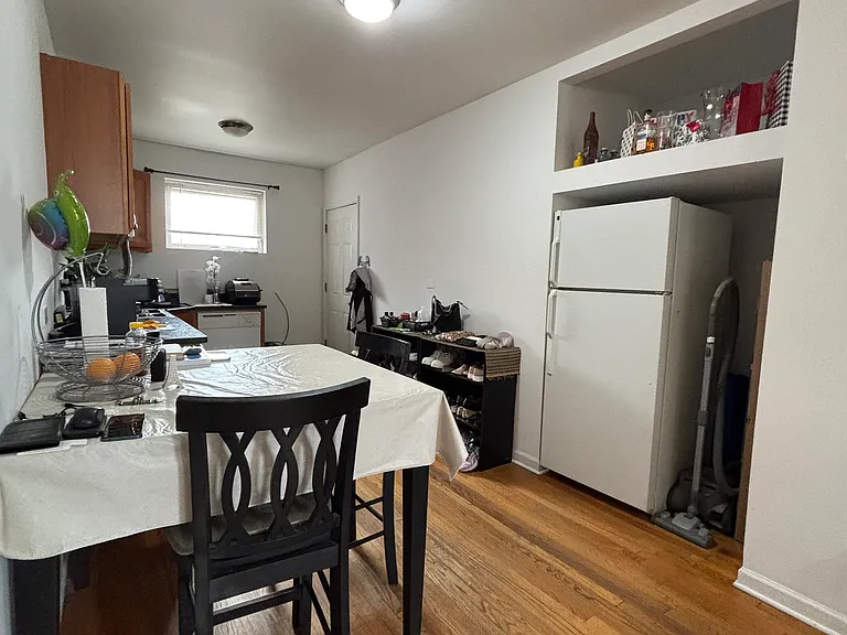 2608 N Leclaire Ave #1 — Photo 4