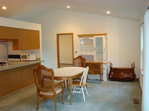 5th image of 161 Lakeview Heights Dr