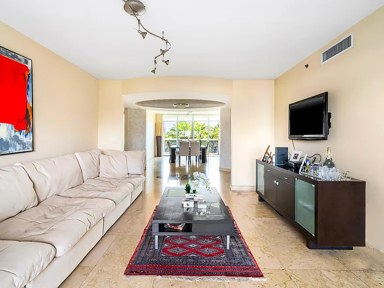 18911 Collins Ave #506 — Photo 17