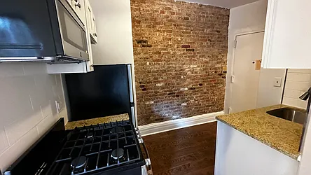 Rented by HOLTON REAL ESTATE INC.