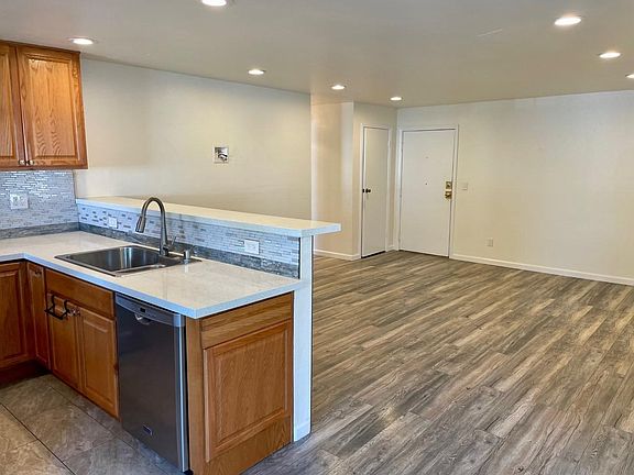 2nd image of 18530 Hatteras St Unit 237