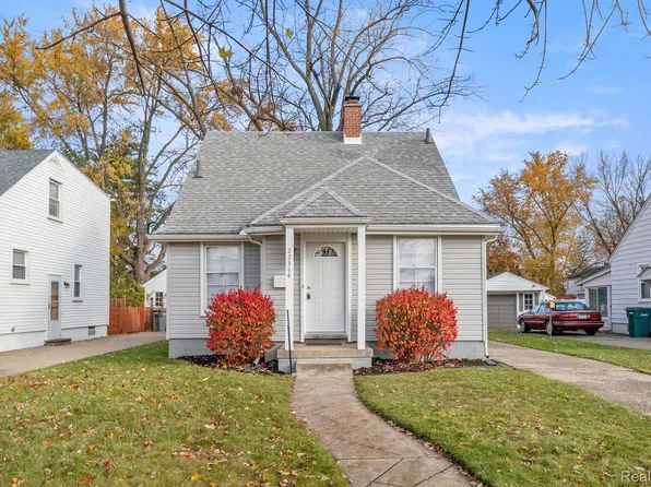 22344 Nowlin St, Dearborn, MI 48124
