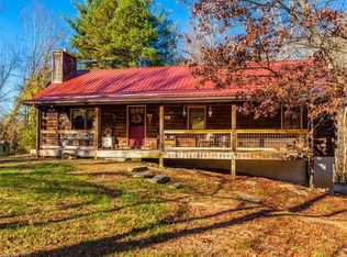 51 Meadow Woods Dr, Hendersonville, NC 28792