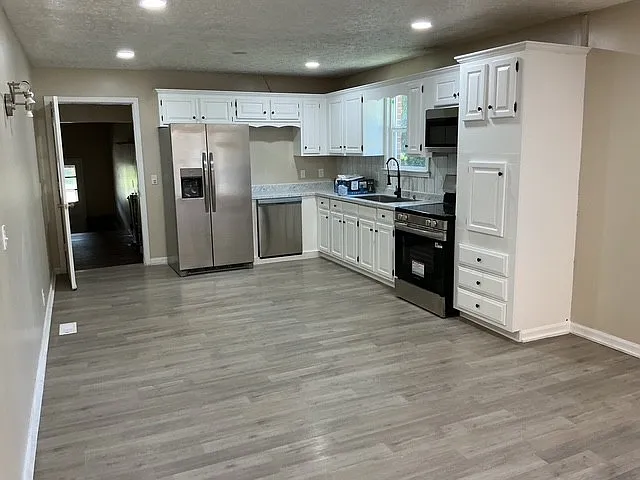 2000 Fairview Blvd — Photo 6