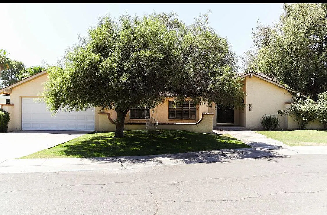 3 bed, 2100 sqft, $4,200 — Photo 1
