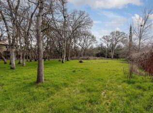 Secluded Oaks Ln, Carmichael, CA