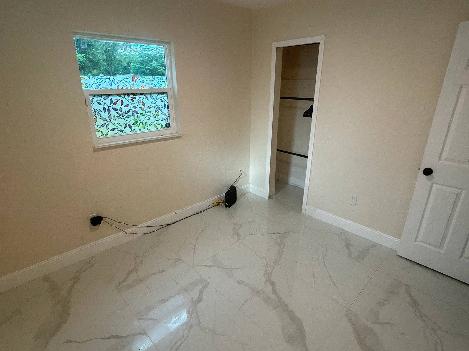 4 bed, 986 sqft, $600 — Photo 3