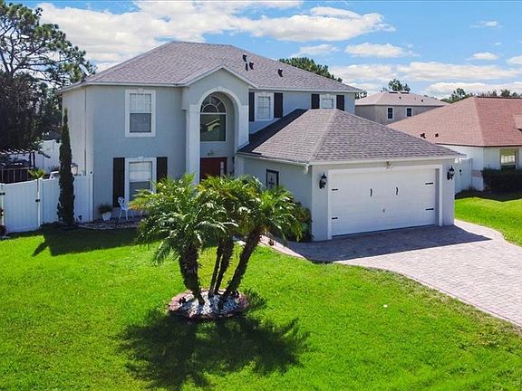 2nd image of 713 Versailles Ln