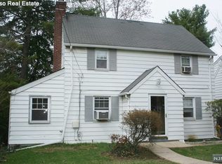 1402 Milford Ter, Teaneck, NJ 07666