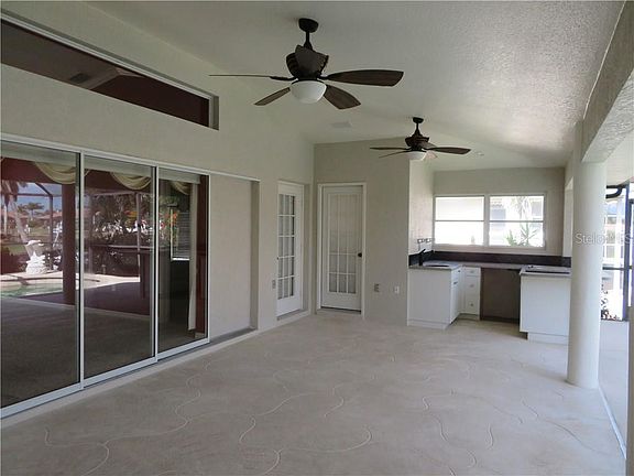 4th image of 590 Madrid Blvd
