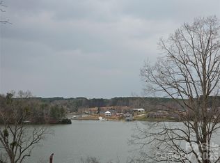 3431 6th Street Dr NW, Hickory, NC 28601